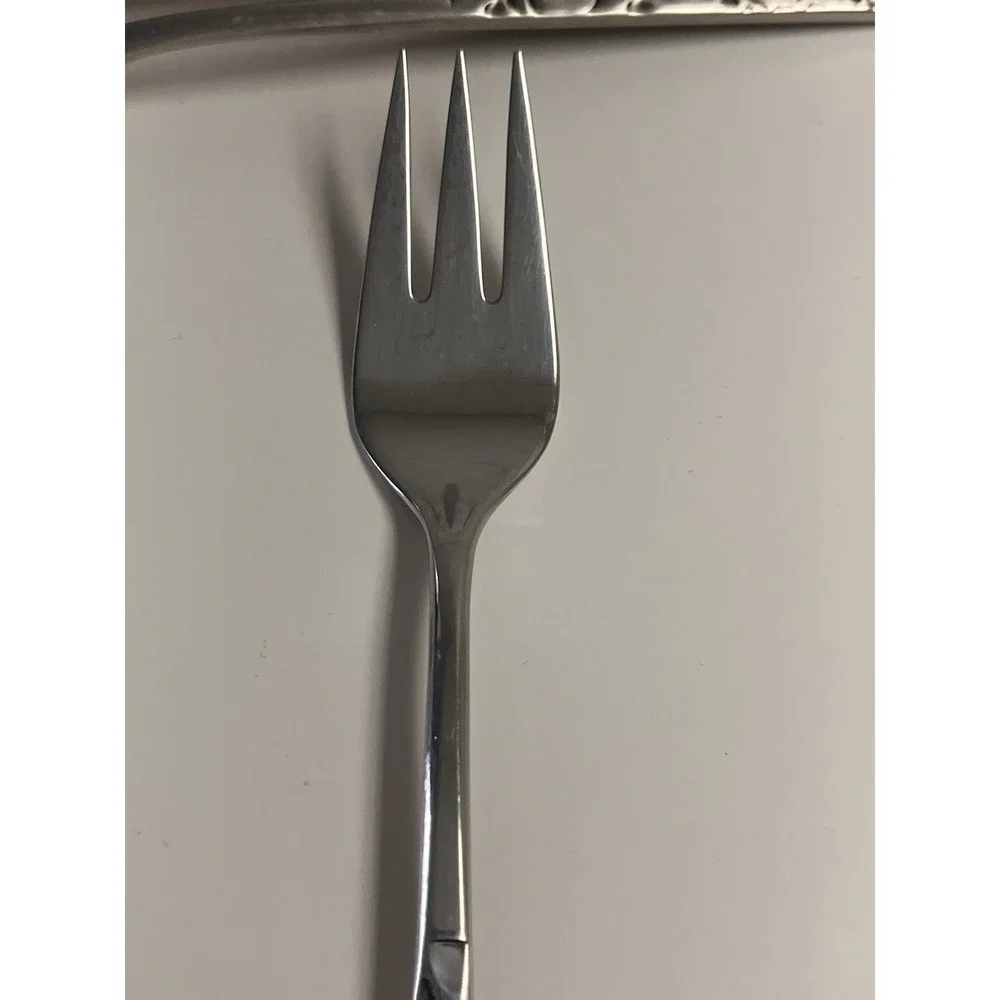 1847 Rogers Bros NAVAHO Salad Fork‎ International Stainless Navajo 1960 Flatware